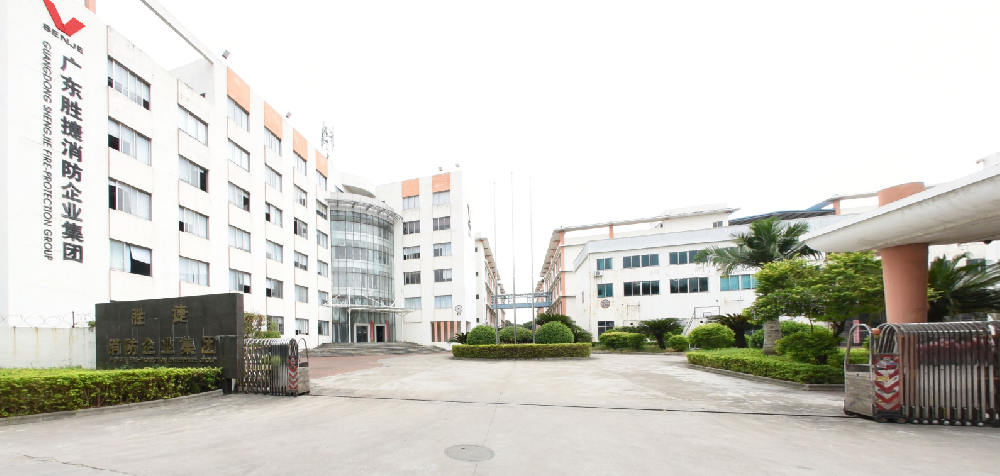 厂大门.jpg